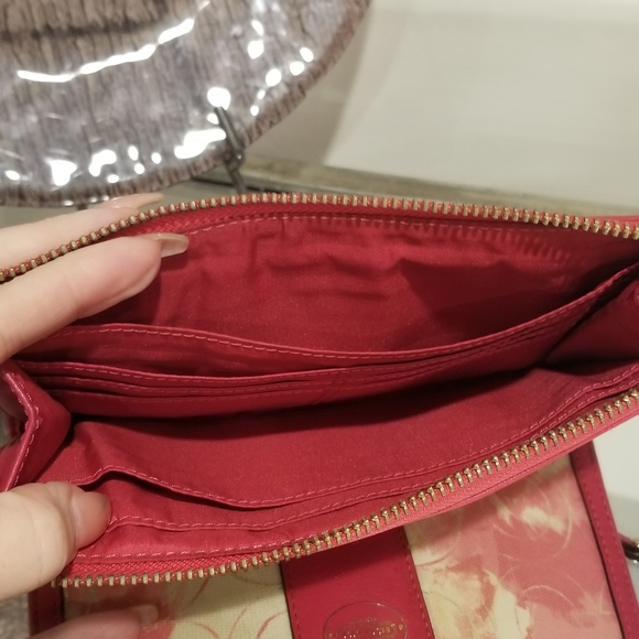 COACH Watercolor Wallet. (Flaws) - Picture 11 of 11